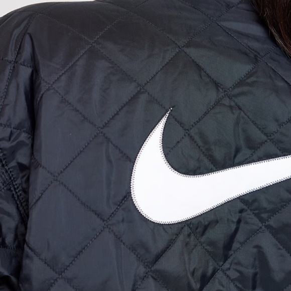 Nike Women's Black Reversible Varsity Bomber Jacket Small - Picture 9 of 12